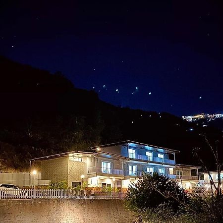 Sl Manor Hill Resort Массури Экстерьер фото